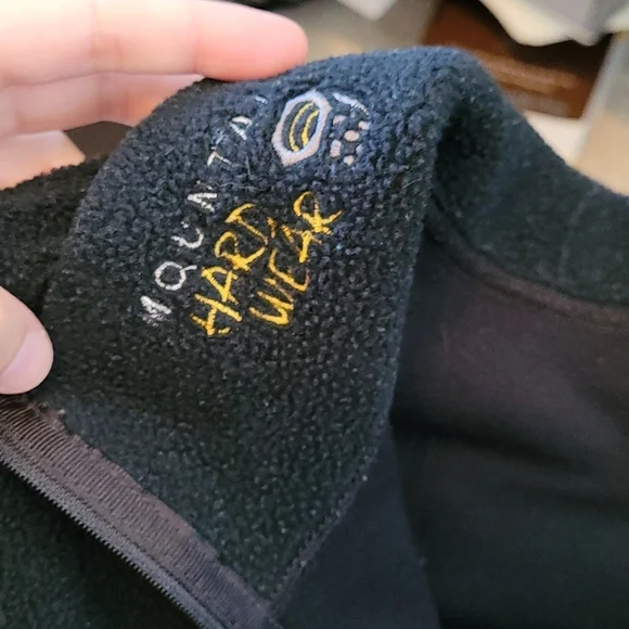 Mountain Hardwear Black Fleece Quarter Zip Pullover Sweater - Picture 6 of 7